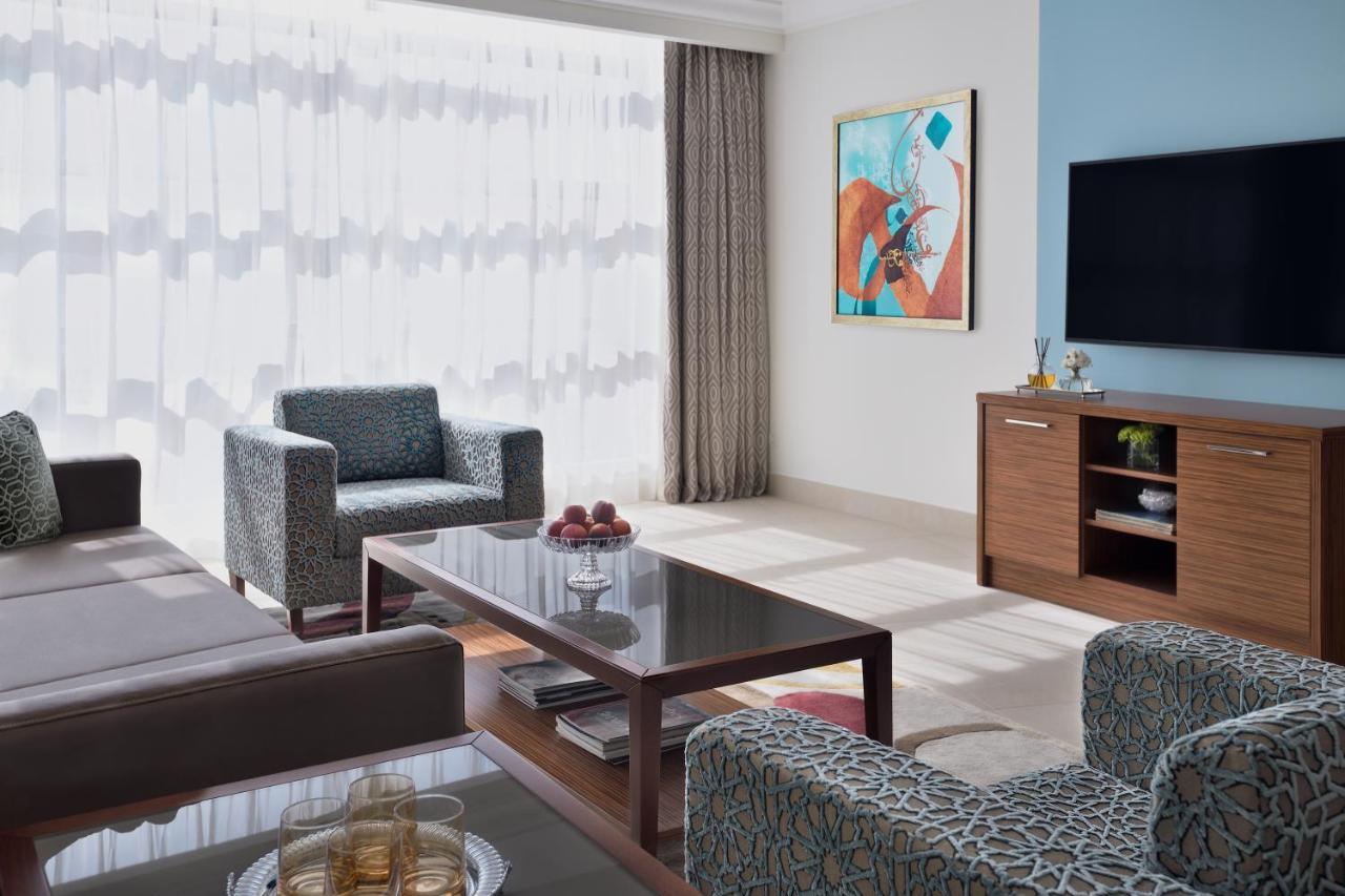 Marriott Executive Apartments Al Khobar Exterior photo A living room